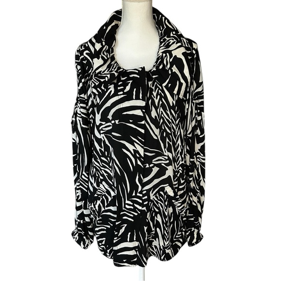 SoCa by ST. JOHN Black & White Zebra Print Jacket sz S Silk Blend Relaxed Fit - Picture 1 of 14